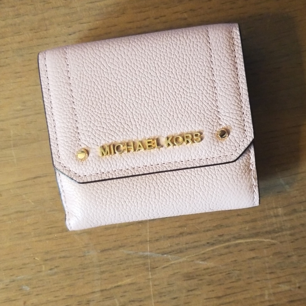 Michael kors wallet
